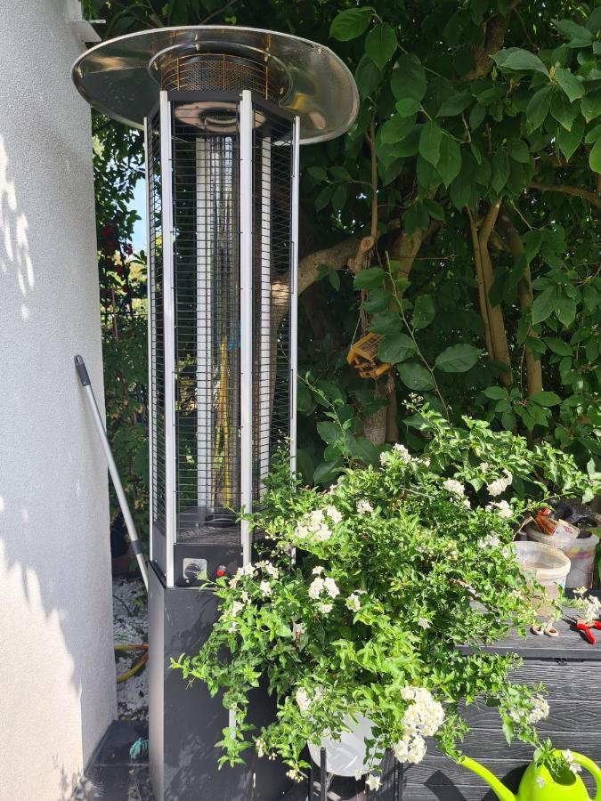 Cozy Room With A Beautiful Garden View Baunatal Exterior foto